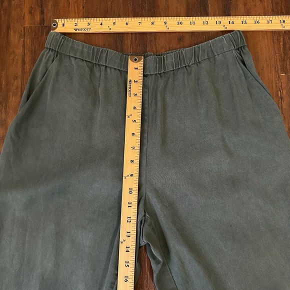 VETTA The Tencel Tapered Pants High Waisted Elastic Waist in Olive - Picture 11 of 13